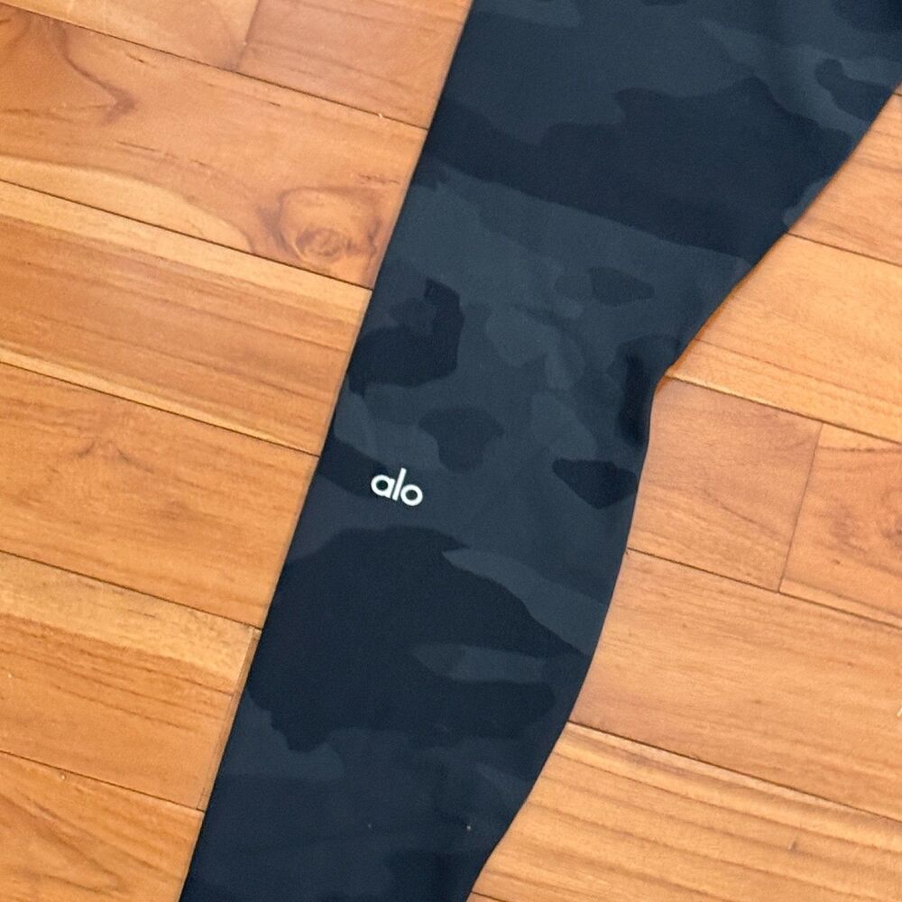 Women Alo Yoga High-Waist Camo Vapor Legging Black Camouflage Size Small Yoga - Picture 7 of 9